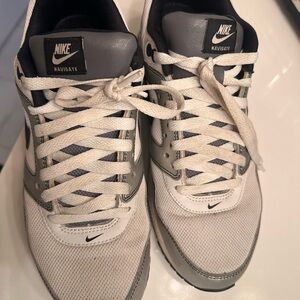Nike Navigate White and Gray Athletic Shoes